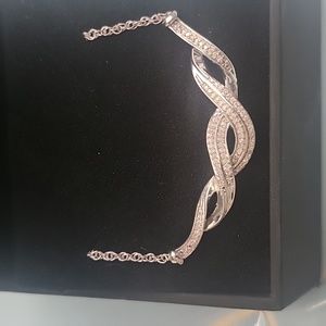 New with tags 925 silver necklace with real diamonds twist necklace